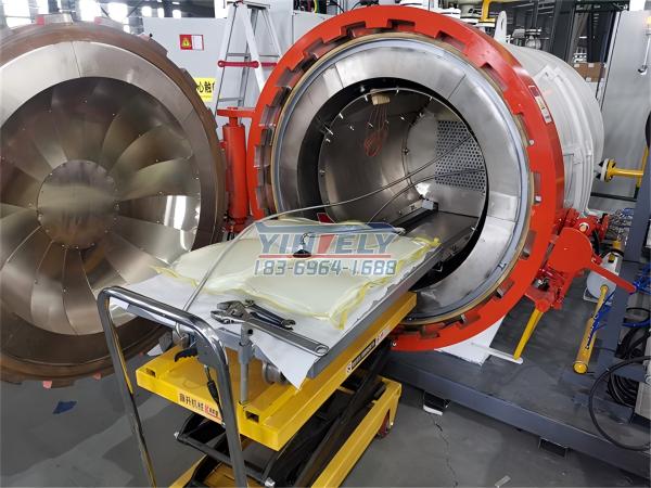 <b>碳纖維汽車配件熱壓罐</b>